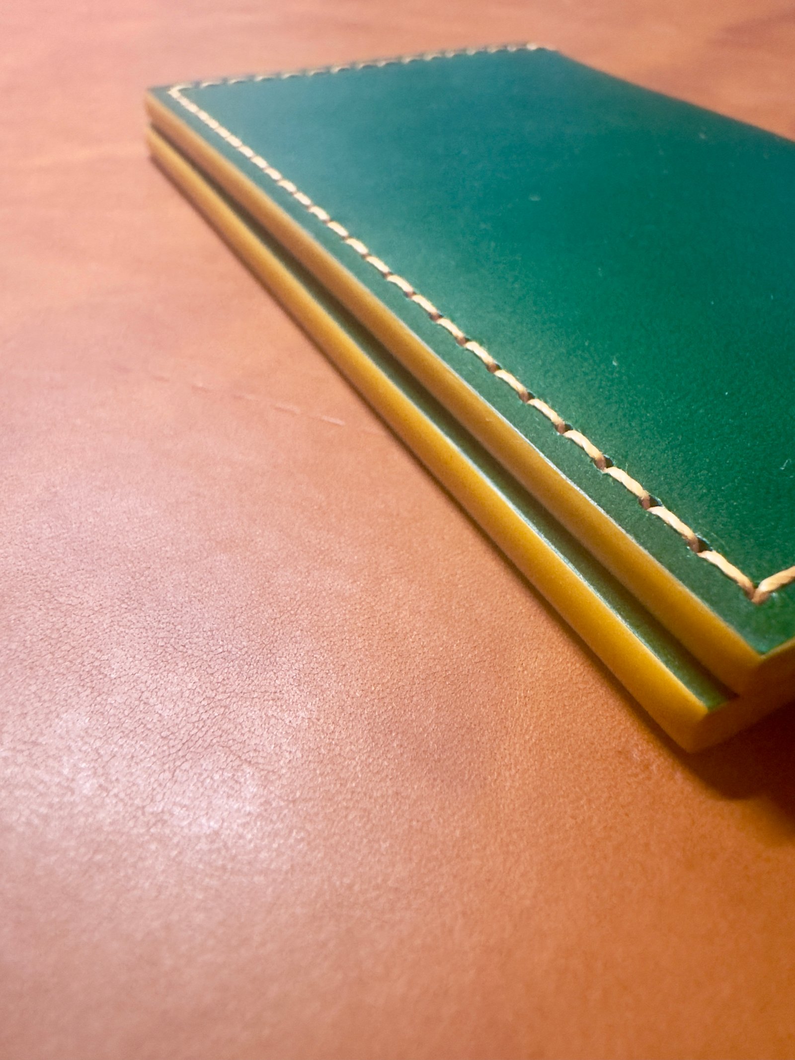 Marin Bifold - Green with Red Accents